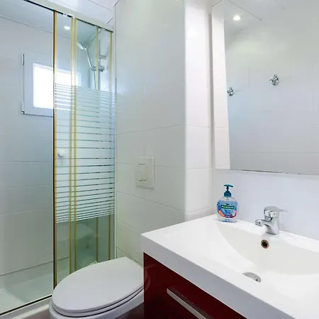 Appartamento T2 En Front De Avec Balcon à - Fr-1-409-263